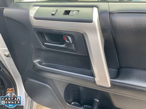 Used 2013 Toyota 4Runner Limited AWD/4WD image 68