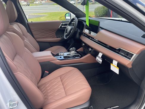 New 2026 Mitsubishi Outlander AWD image 9