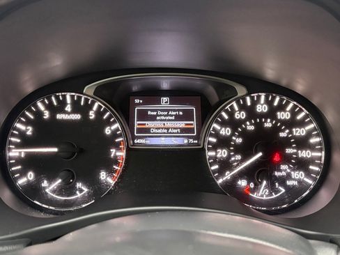 Used 2019 Nissan Pathfinder Platinum image 18