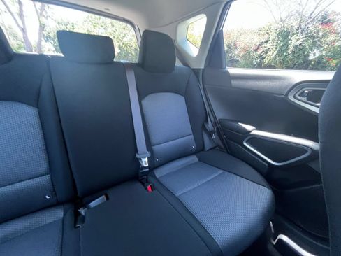 Used 2025 Kia Soul LX w/ LX Technology Package FWD image 35