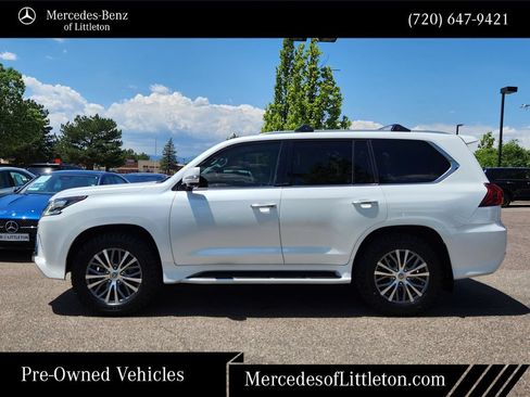 Used 2019 Lexus LX 570 4WD w/ Luxury Package image 4