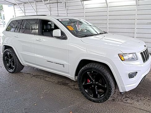 Used 2015 Jeep Grand Cherokee Altitude RWD image 4