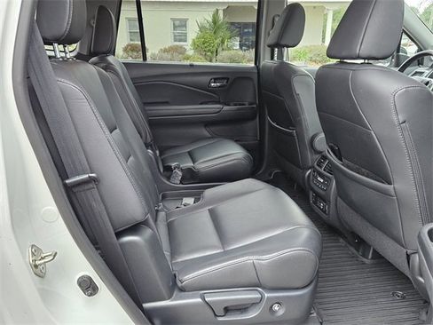 Used 2020 Honda Pilot Touring image 14