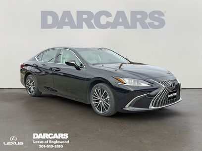 Used 2023 Lexus ES 300h w/ Premium Package