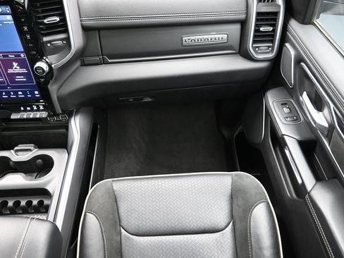 Used 2023 RAM 1500 Laramie AWD/4WD image 39