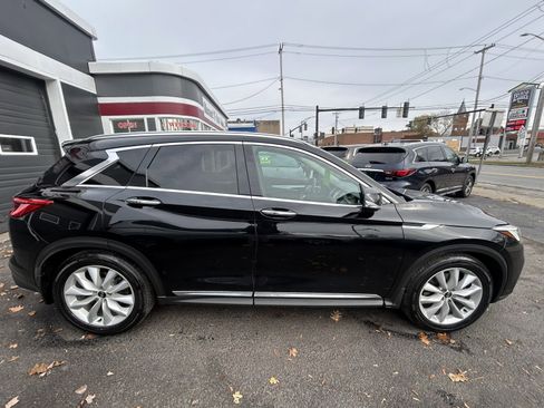 Used 2019 INFINITI QX50 Essential w/ Premium Heat Package image 4
