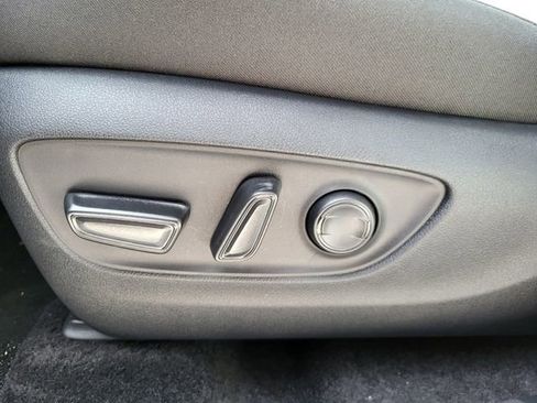 Used 2025 Toyota RAV4 XLE w/ Convenience Package image 13