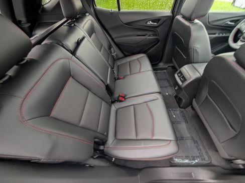 Used 2023 Chevrolet Equinox RS w/ RS Leather Package FWD image 6
