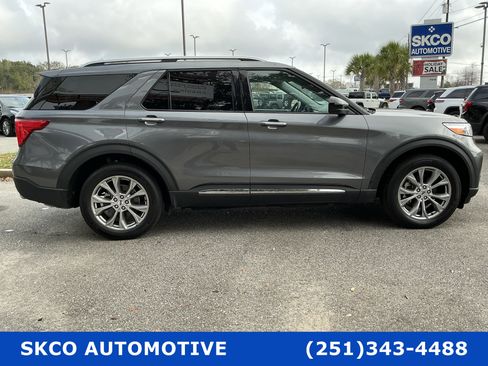 Used 2022 Ford Explorer Limited image 6