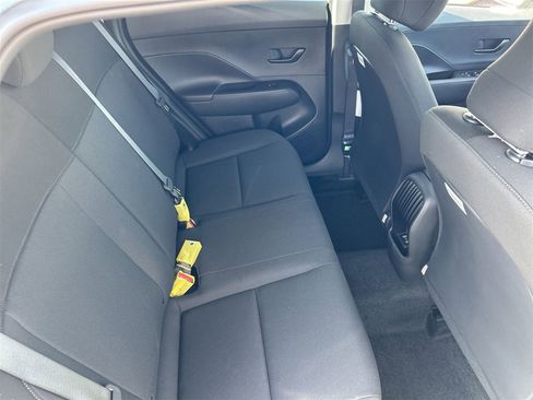 New 2026 Hyundai Kona SE image 12