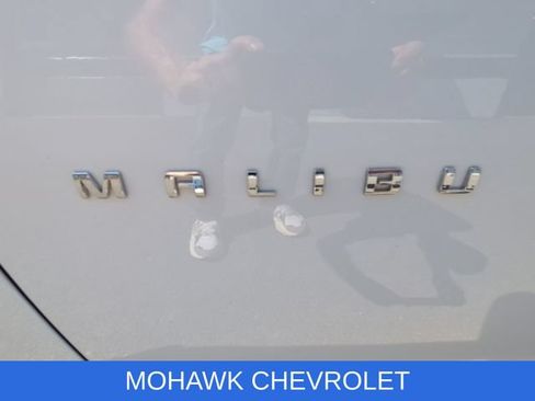 Used 2022 Chevrolet Malibu LT FWD image 32