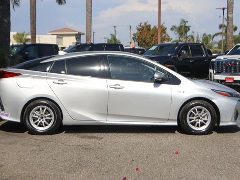 Used 2018 Toyota Prius Prime Premium w/ Carpet Mat Package FWD image 10