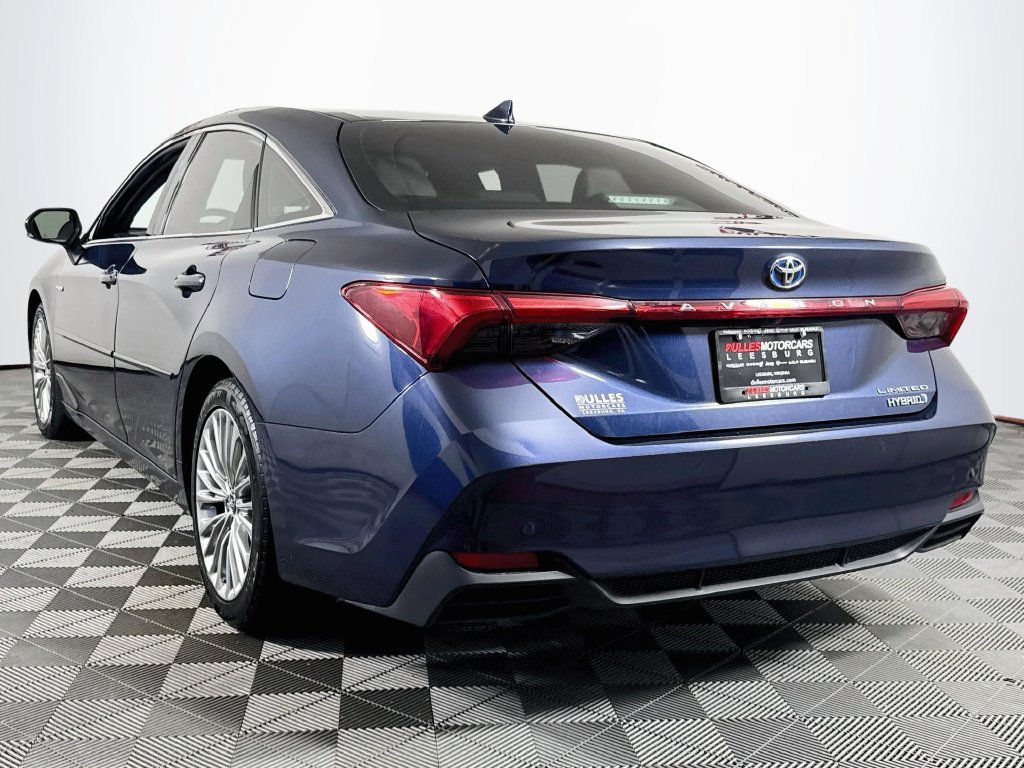 Used 2020 Toyota Avalon Limited w/ Advanced Safety Package FWD image 5