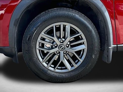 Used 2023 Nissan Rogue S FWD image 10