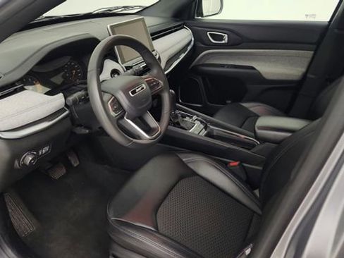 Used 2024 Jeep Compass Latitude AWD/4WD image 15