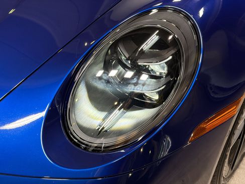 Certified 2025 Porsche 911 Carrera 4 GTS AWD/4WD image 10