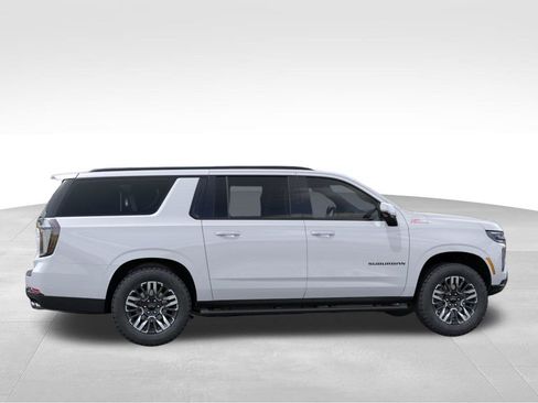 New 2026 Chevrolet Suburban Z71 w/ Comfort Package AWD/4WD image 5
