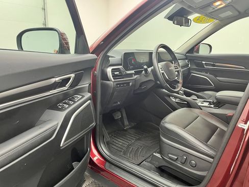 Used 2024 Kia Telluride S AWD/4WD image 16