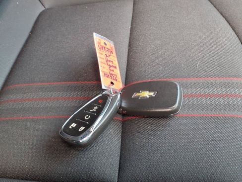 Used 2023 Chevrolet Equinox RS w/ LPO, Floor Liner Package AWD/4WD image 20