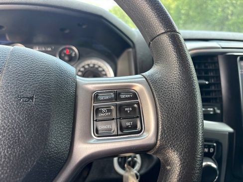 Used 2022 RAM 1500 Classic SLT w/ Electronics Group AWD/4WD image 15