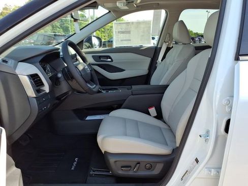 New 2026 Nissan Rogue SV FWD image 6
