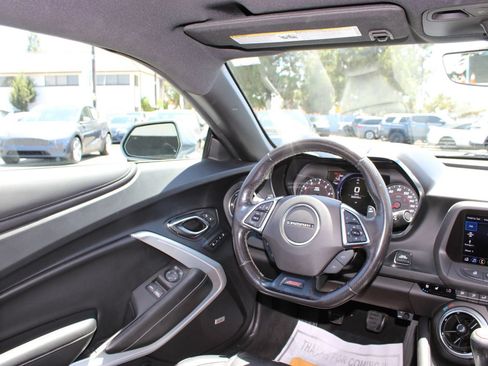 Used 2019 Chevrolet Camaro SS RWD image 18