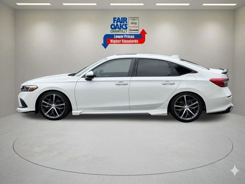 Used 2024 Honda Civic Touring image 9