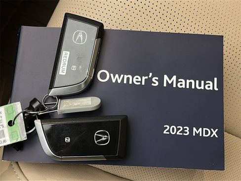 Used 2023 Acura MDX SH-AWD w/ Advance Package image 34