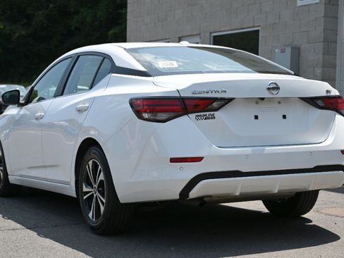 Used 2023 Nissan Sentra SV FWD image 3