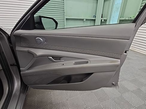 Used 2023 Hyundai Elantra SEL w/ Convenience Package image 36