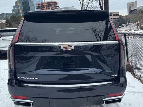 Used 2024 Cadillac Escalade Premium Luxury Platinum image 5