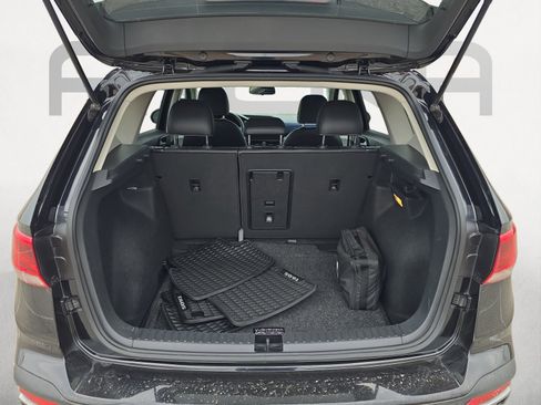 Certified 2022 Volkswagen Taos SE image 12