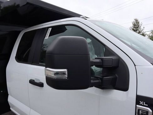 New 2025 Ford F550 4x4 SuperCab Super Duty w/ XL Chrome Package image 10