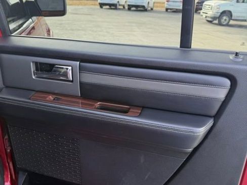 Used 2017 Ford Expedition EL Platinum image 20