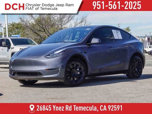 Used 2023 Tesla Model Y Long Range image 1