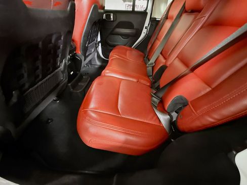 Used 2022 Jeep Wrangler Unlimited Rubicon w/ Safety Group image 26