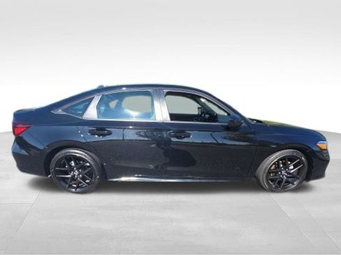 Used 2025 Honda Civic Sport image 9