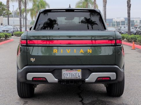 Used 2023 Rivian R1T Launch Edition image 9