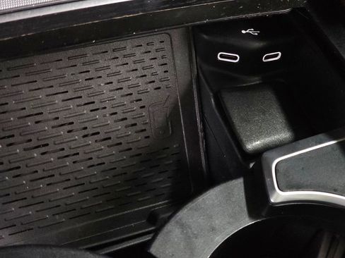 Used 2024 Mercedes-Benz GLS 450 4MATIC image 38