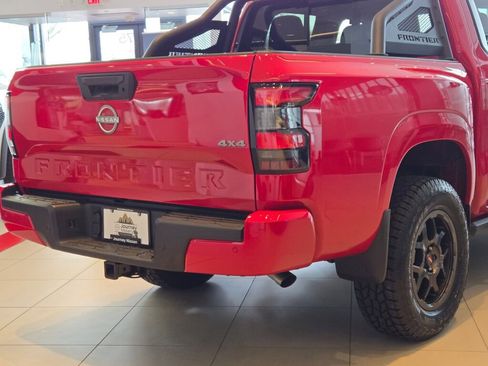 New 2025 Nissan Frontier SV w/ SV Convenience Package image 8