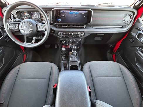 Used 2024 Jeep Wrangler Unlimited Rubicon AWD/4WD image 10