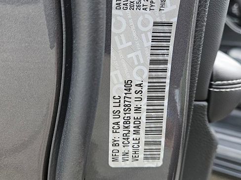 New 2025 Jeep Grand Cherokee L Limited w/ Luxury Tech Group II AWD/4WD image 18