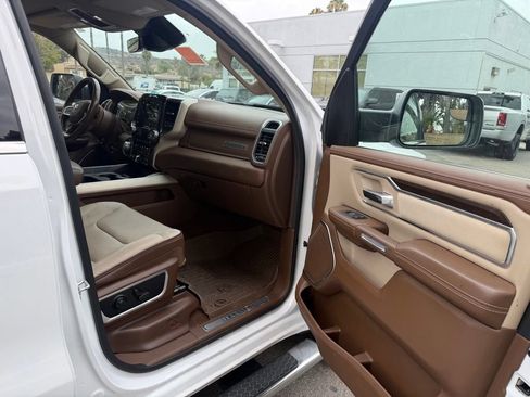 Used 2021 RAM 1500 Laramie AWD/4WD image 17