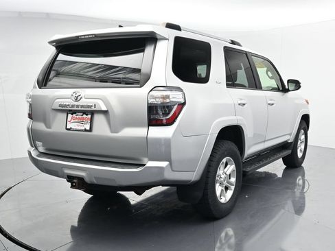 Used 2022 Toyota 4Runner SR5 Premium AWD/4WD image 6
