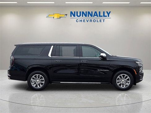 New 2026 Chevrolet Suburban Premier image 6