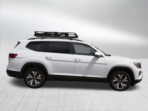 Certified 2025 Volkswagen Atlas SE AWD/4WD image 8