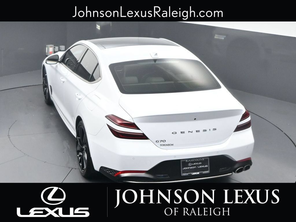 Used 2023 Genesis G70 2.0T w/ Sport Prestige Package RWD image 28