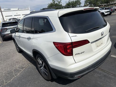 Used 2017 Honda Pilot Touring image 8