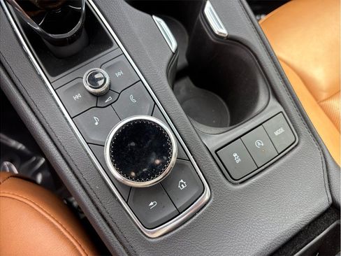 Used 2020 Cadillac XT4 Premium Luxury FWD image 36