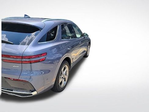 Used 2026 Genesis GV70 2.5T Advanced AWD/4WD image 8